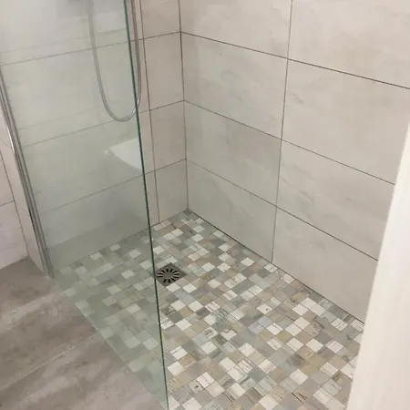 Les Oceanides Ζουάν λε Πιν